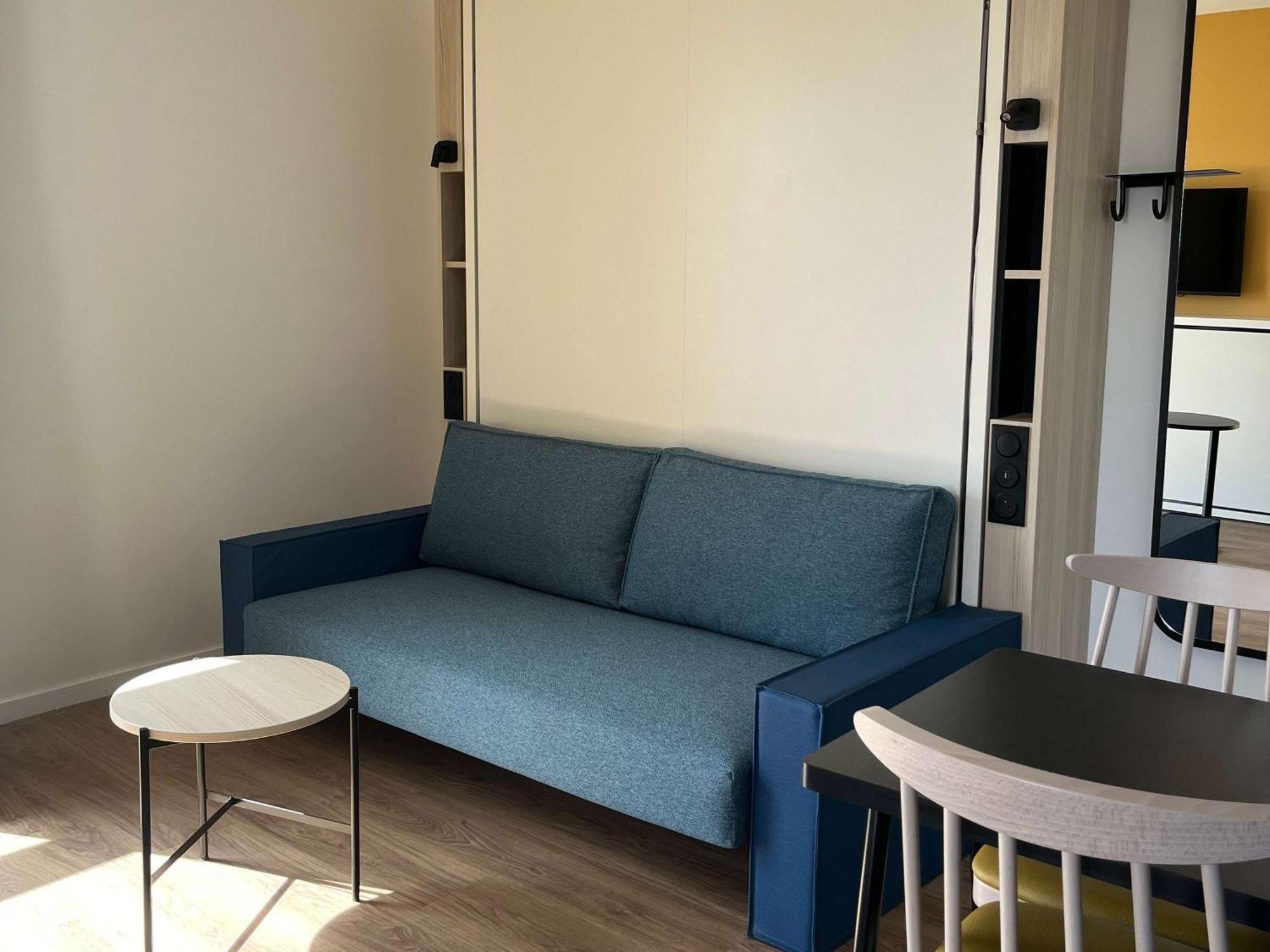 Aparthotel Adagio Access Porte De Camargue Saint-Martin-de-Crau Buitenkant foto