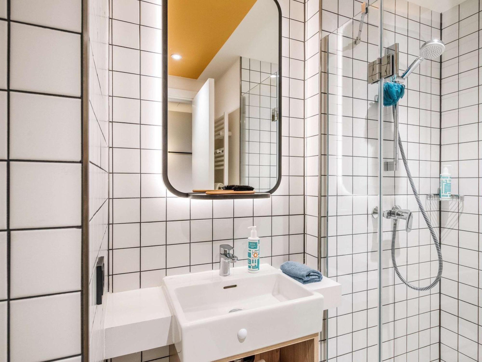 Aparthotel Adagio Access Porte De Camargue Saint-Martin-de-Crau Buitenkant foto